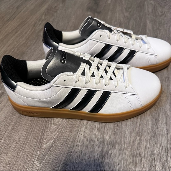 Adidas | Women’s Grand Court 2.0 White/Black/Silver Shoes | Size 9.5 - Picture 2 of 9